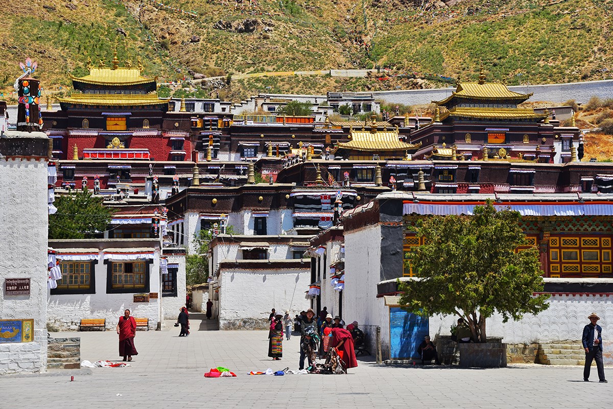 Tashilunpo Monastery in Shigatse | Photo by Liu Bin