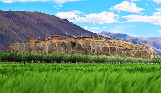 Mausoleums and Tombs in Tibet