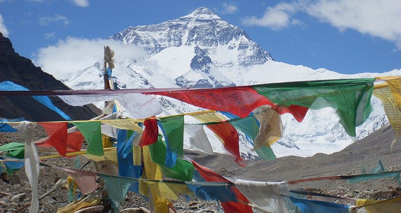 Mountain Everest (Qomolangma)