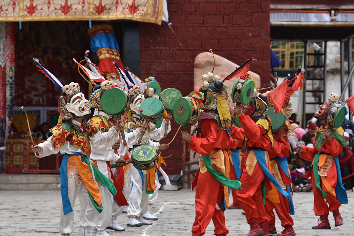 Mask Dance Festival during Great Prayer in Summer | Photo by Yang Zeru
