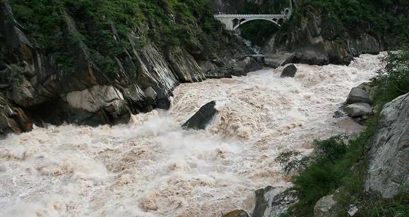 Tiger Leaping Gorge (Hu Tiao Xia)