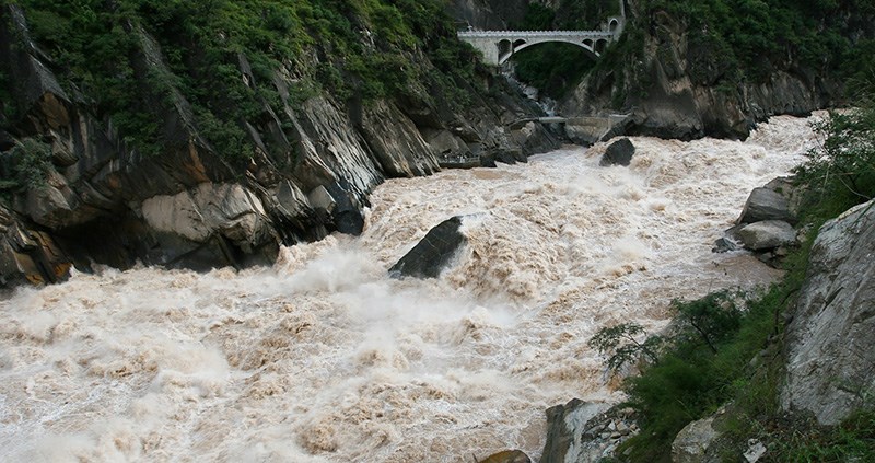 Tiger Leaping Gorge (Hutiaoxia) 