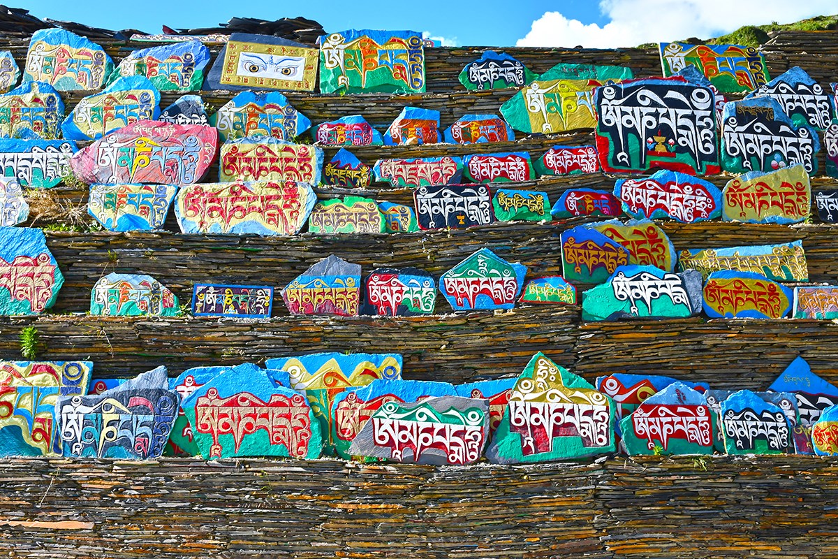 Grand Mani Wall in Tagong | Photo by Liu Bin